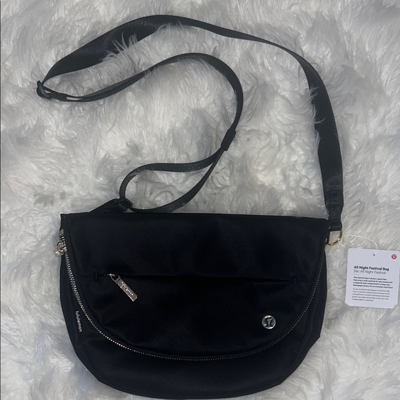 Lululemon All Night Festival Bag 5L
Black / Silver - Picture 5 of 8